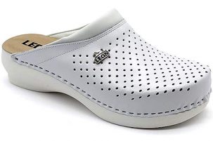 Villano brecha Soplar Zuecos de piel para mujer y hombre | Selección online en elzueco.com