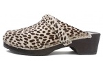 zueco-estampado-falun-leopardo-gunnels-blanco-negro-1