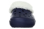 zueco-invierno-mammoth-crocs-marino-1