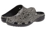 zueco-mujer-freesail-animal-crocs-negro-6